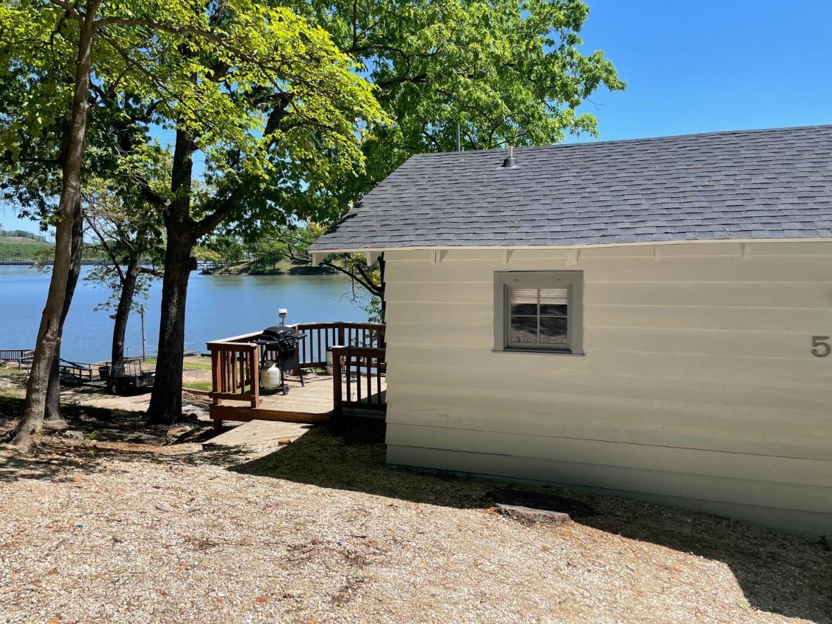 بحيرة أوزارك Lakeshore Fishing Cabin #5 المظهر الخارجي الصورة